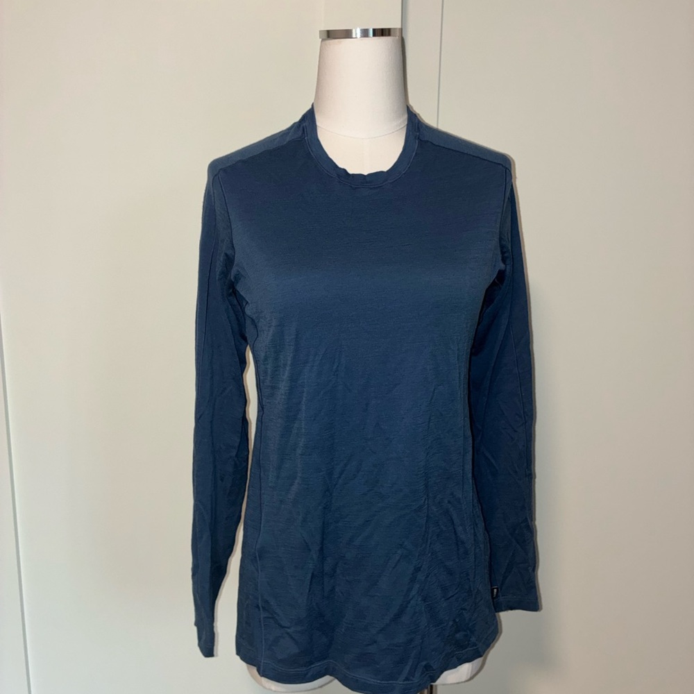 REI Women's Navy Long Sleeve Top